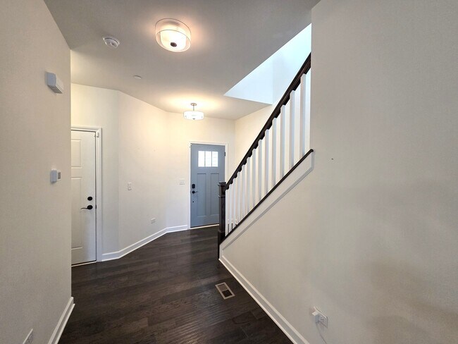 Building Photo - 1452 Palmer Ct