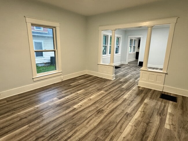 Foto del edificio - 1126 N Morrison St