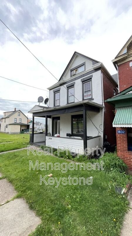 Building Photo - 1834 Flagler St