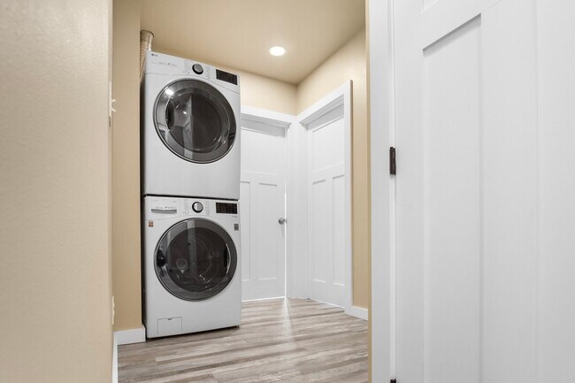 Foto del edificio - 914 16th Ave