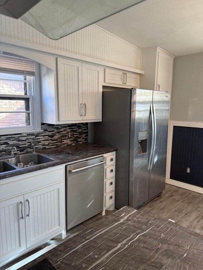 Building Photo - 4315 59th St