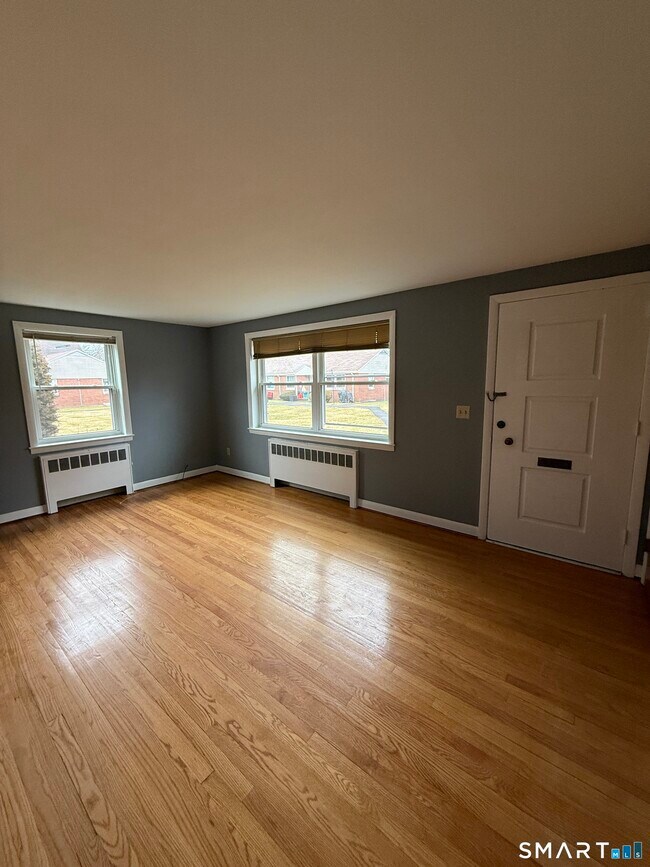 Foto del edificio - 21 Hartford Ave