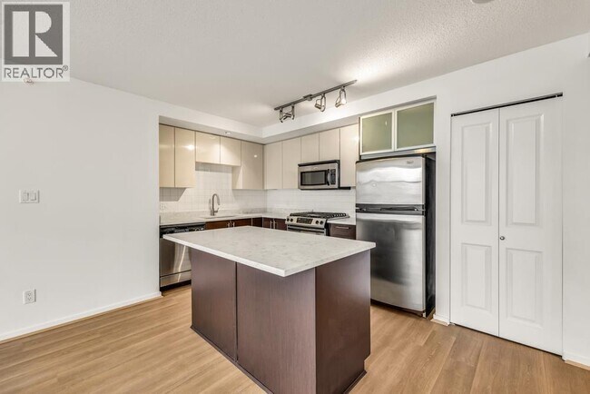 Building Photo - 2289 Yukon Crescent