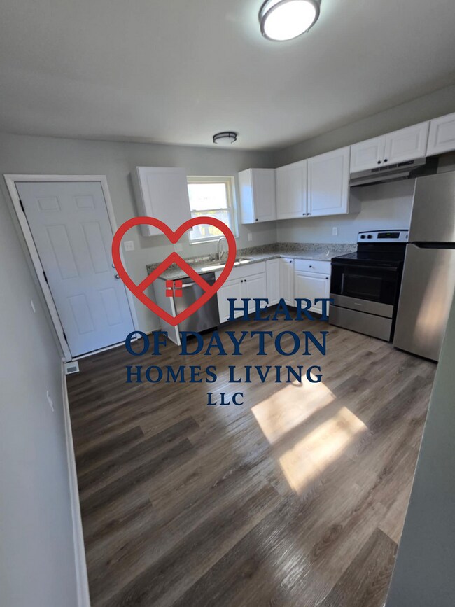 Building Photo - 107-107 Gloria Ave