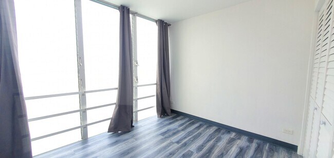Foto del edificio - Convenient 2 bed, 1 bath, 1 parking unit in Makiki