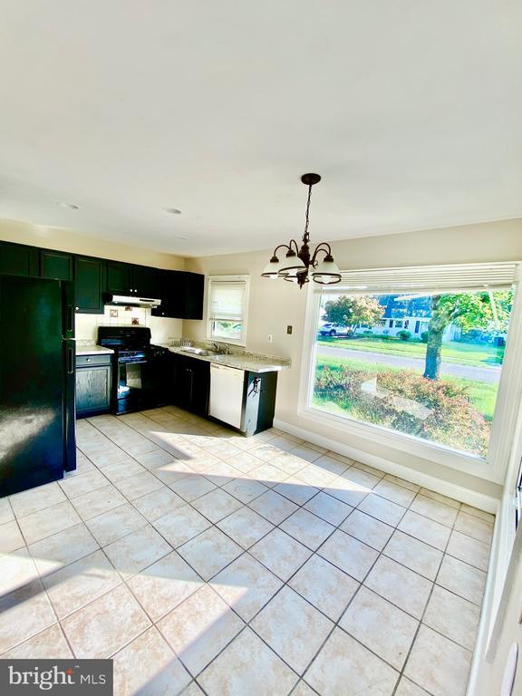 Building Photo - 46 Beaverdale Ln
