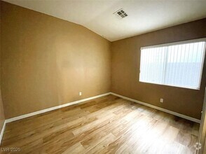 Building Photo - 9411 Bondeno St