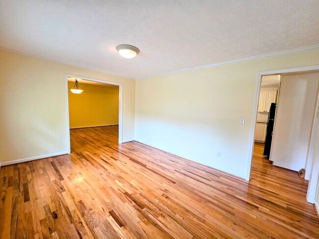 Foto del edificio - 3 Bedroom Brick Home