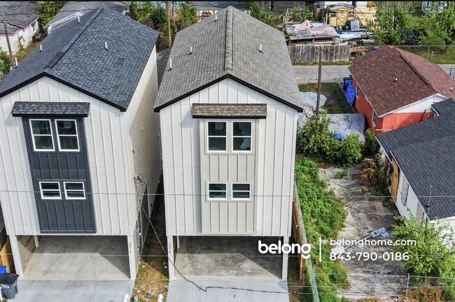 Building Photo - 2014 Comstock Ave