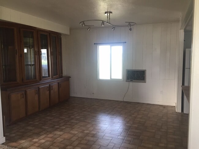 Foto del edificio - 1616 Cornelius Ave