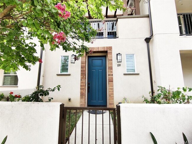 Foto del edificio - 537 W Foothill Blvd