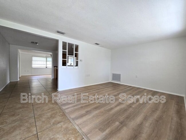 Building Photo - 1625 Colmar Dr