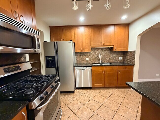 Building Photo - 734 Plum Tree Ct