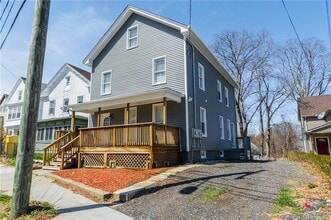 Building Photo - 31 Willetts Ave