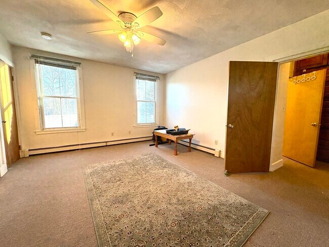 Building Photo - 26 St James St