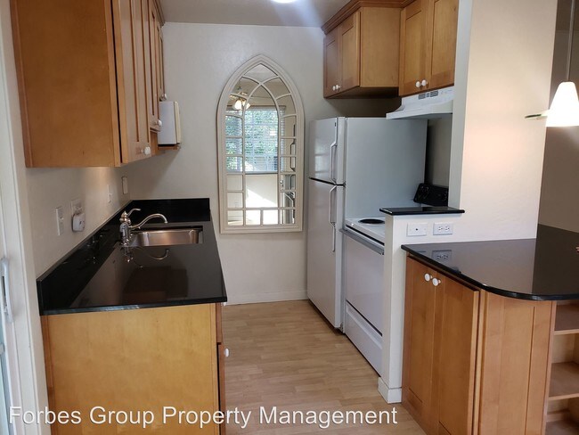 Building Photo - 1 br, 1 bath Apartment - 225 Massol Ave