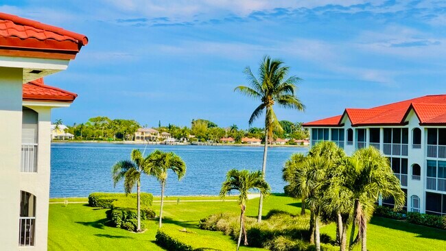 Foto del edificio - 107 Half Moon Cir