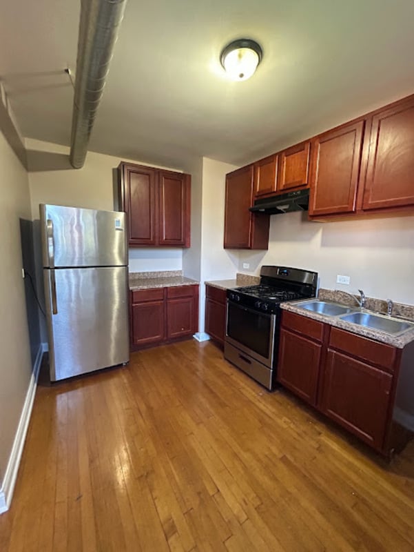 Foto del edificio - 9038 S Langley Ave