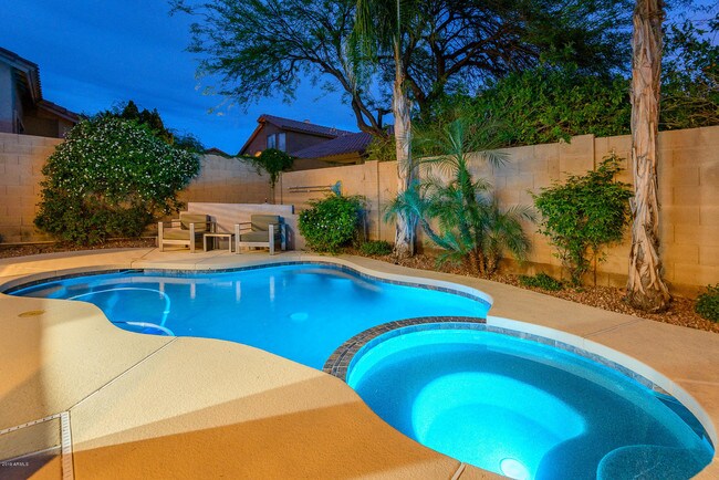 Building Photo - 10423 E Saltillo Dr