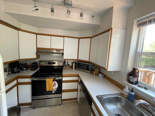 101 cocina - 631 N Garden St