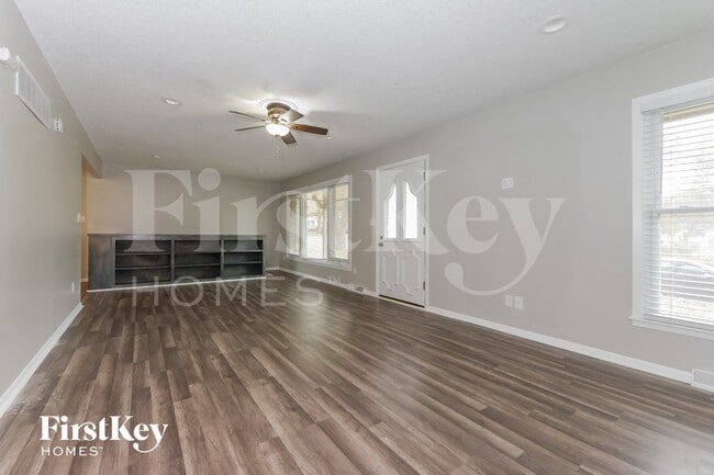 Building Photo - 716 SW Williams St