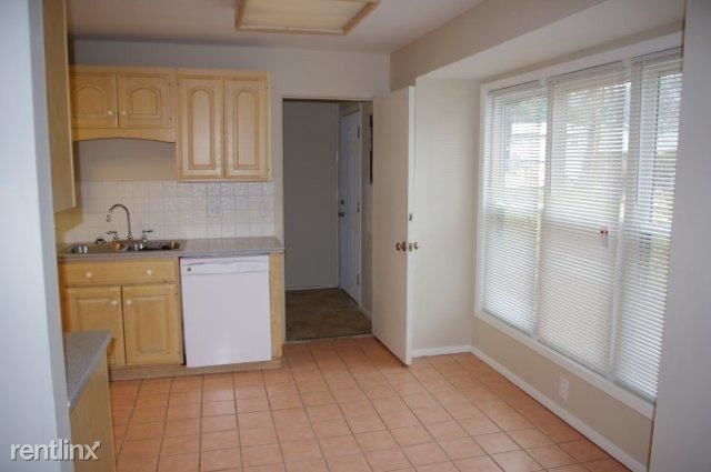 Building Photo - 3 br, 2 bath House - 1620 Green Hill Dr
