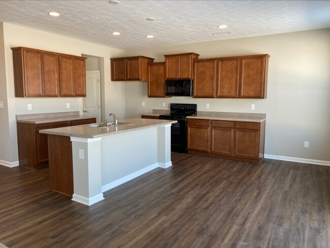 Building Photo - 912 Alba Dr