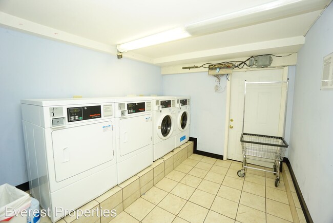 Foto del edificio - 2511-2515 Parker St
