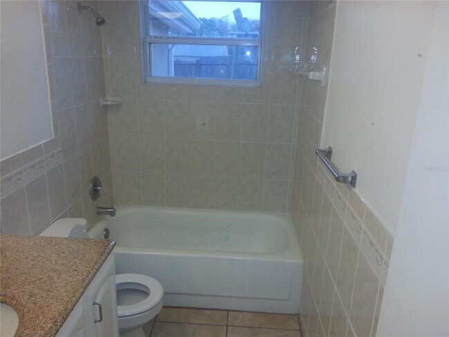 Foto del edificio - 3403 Briar Cliff Dr