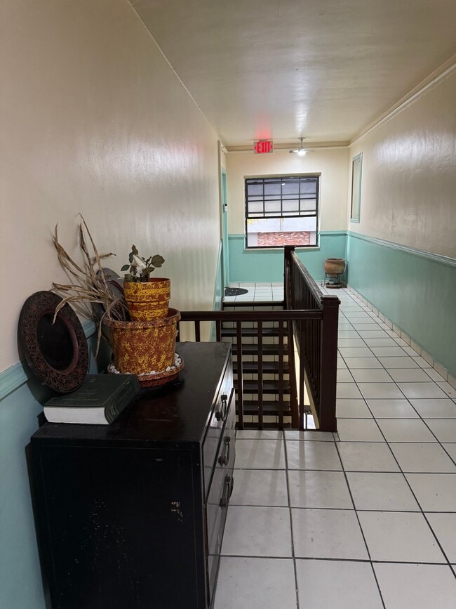 Building Photo - 384 Minorca Ave
