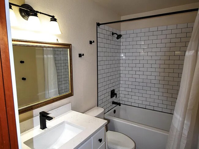 Building Photo - Welcome Home! This beautiful and spacious home