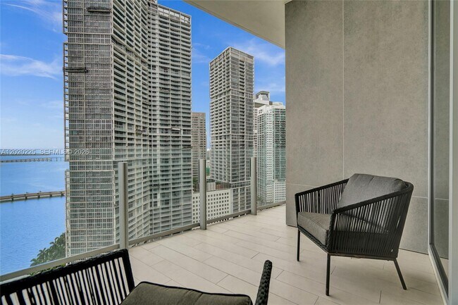 Foto del edificio - 300 Biscayne Blvd Way