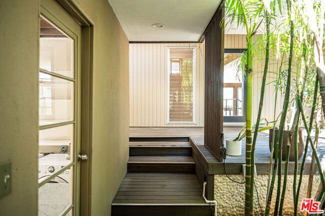 Foto del edificio - 8895 Appian Way