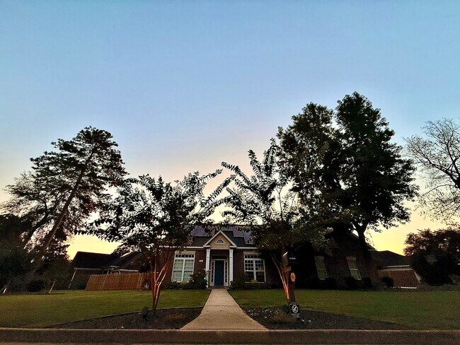 Foto del edificio - 201 Andrews Branch