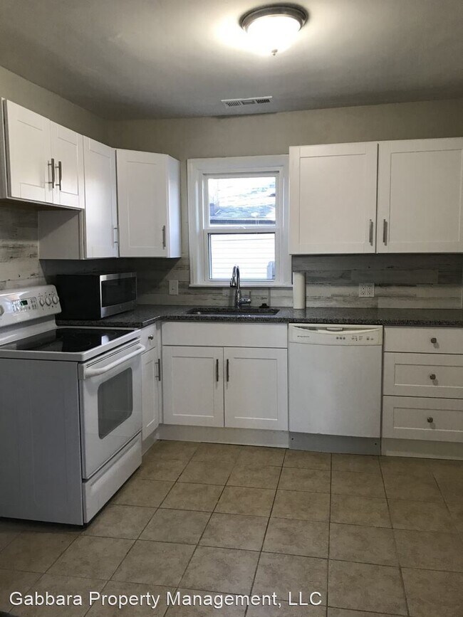 Building Photo - 3 br, 1 bath House - 8097 Essex