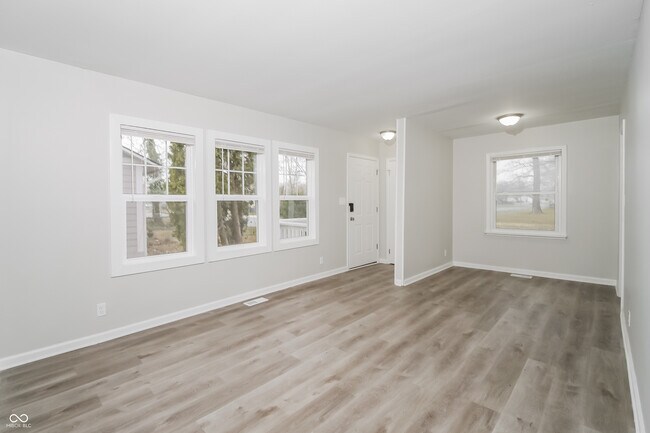 Foto del edificio - 4723 N Richardt Ave