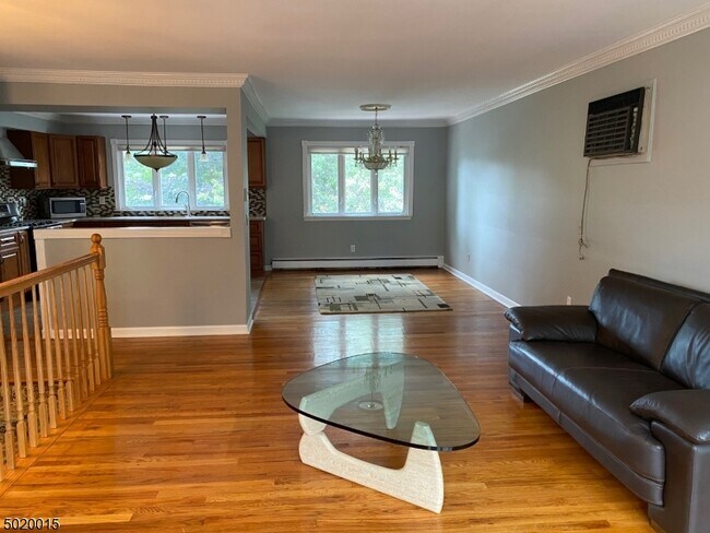 Foto del edificio - 720 Gates Terrace