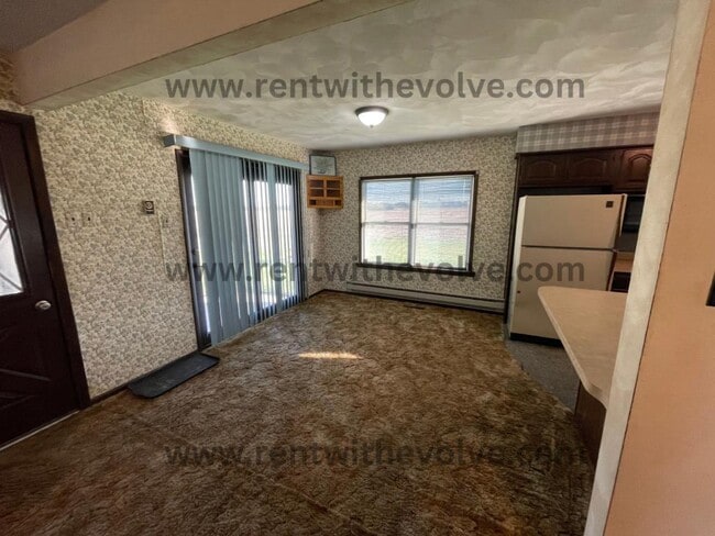 Building Photo - 5671 S 100 W