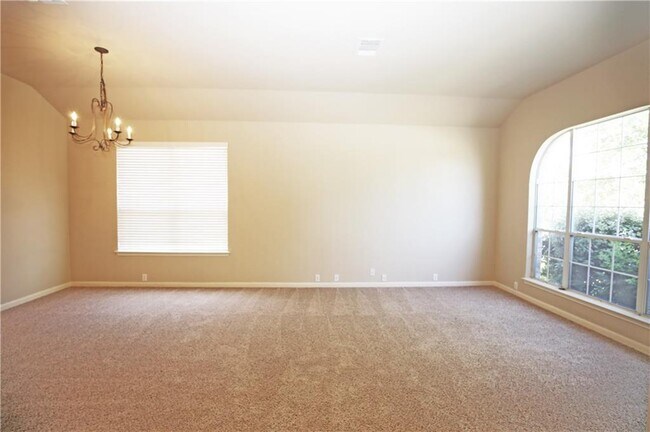 Building Photo - 2109 Paradise Ridge Dr