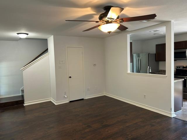 Building Photo - 1015 E Yager Ln
