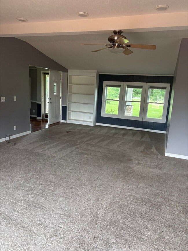 Foto del edificio - Charming 4 beds 2 baths in Johnstown!