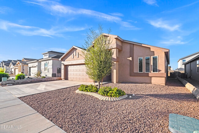 Building Photo - 6021 Hidden Clove Ct