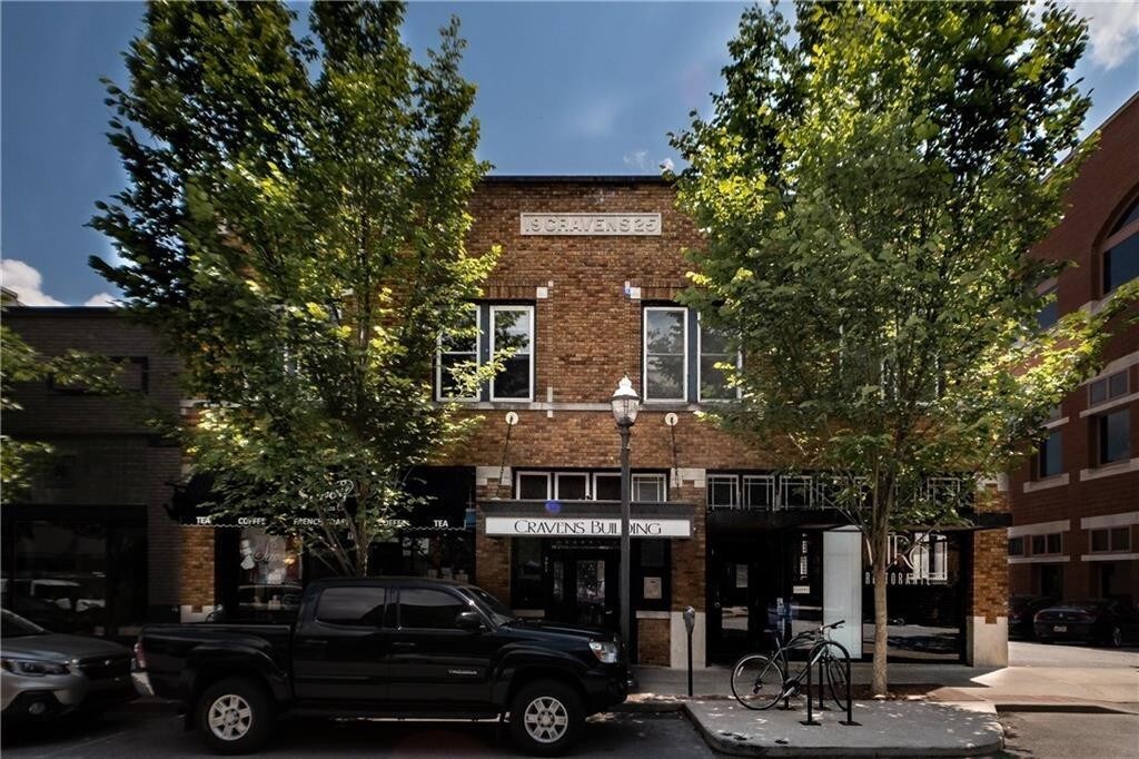 21 W Center St Unit 206