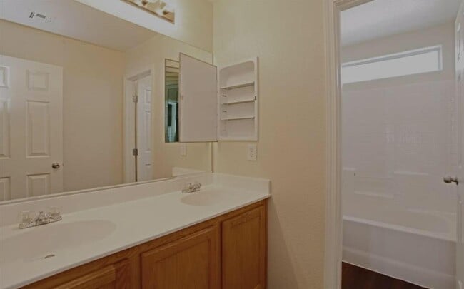 Building Photo - 5688 Alington Bend Dr