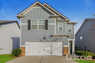 Building Photo - 142 Woodhouse Cir