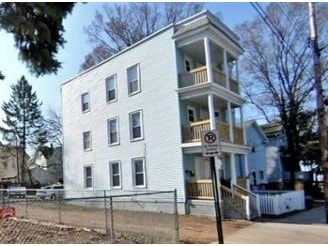 Primary Photo - 23 Hallock St