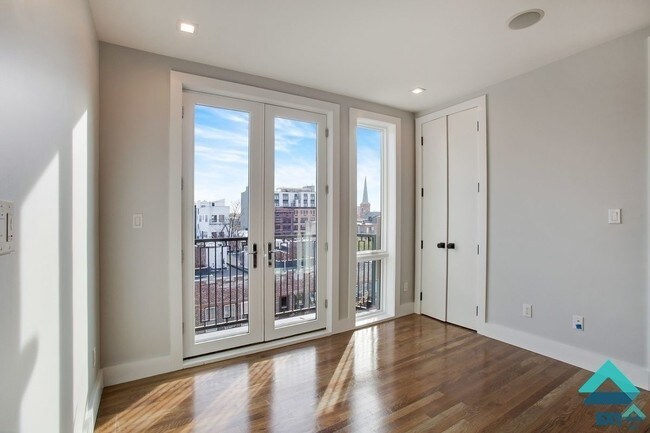 Foto del edificio - 70 Bushwick Ave