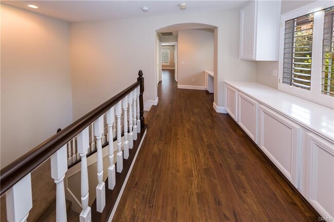 Building Photo - 25527 Via Ventana