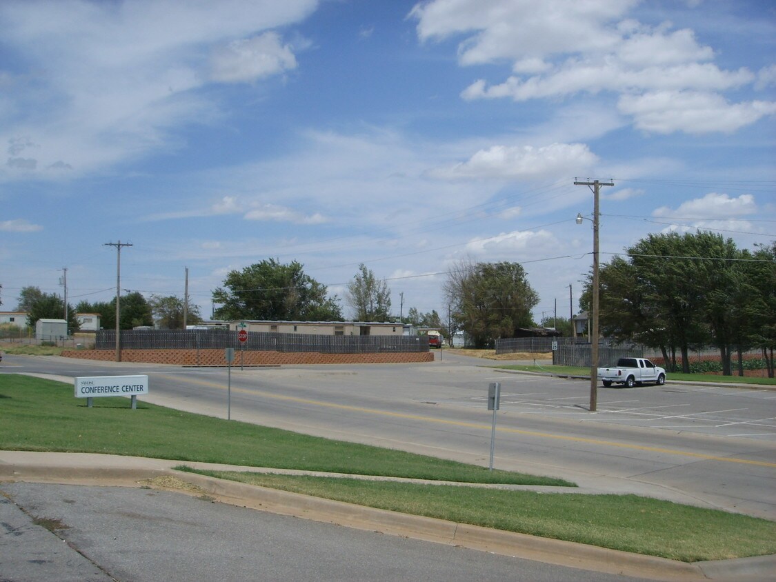 College Acres Mobile Home Park Apartments in Weatherford, OK