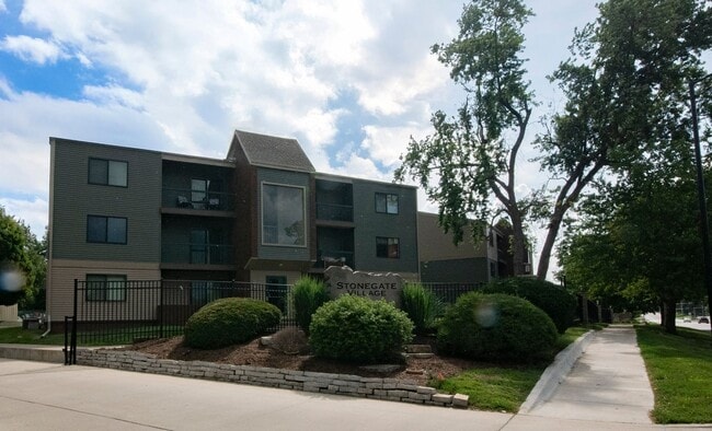 Building Photo - Stonegate Village by Royse + Brinkmeyer